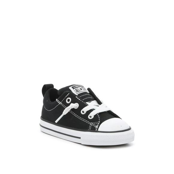 NWT Converse Kids Chuck Taylor Street Sneaker, Black/White, 5 US Toddler - Picture 1 of 7
